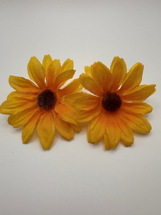 Sunflower studs